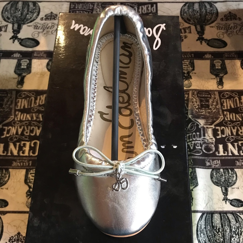 Girl shoes